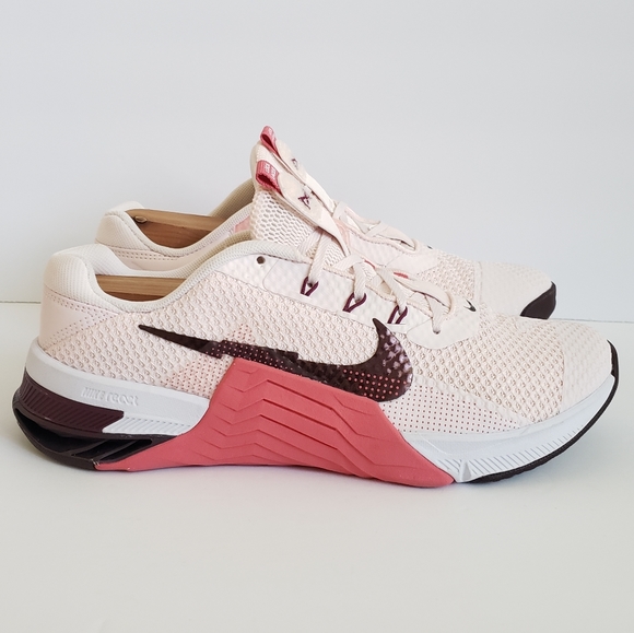 Womens Nike Metcon 7 - Picture 2 of 7
